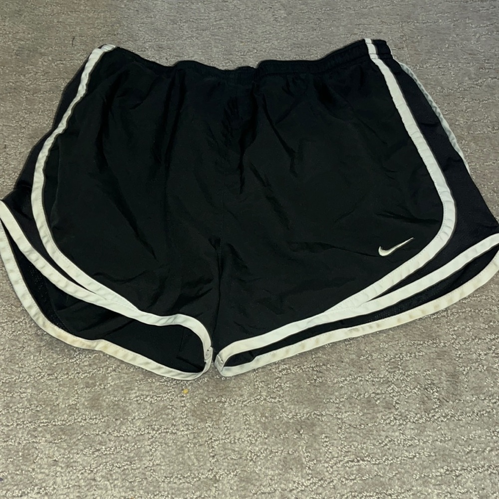 Black Nike shorts